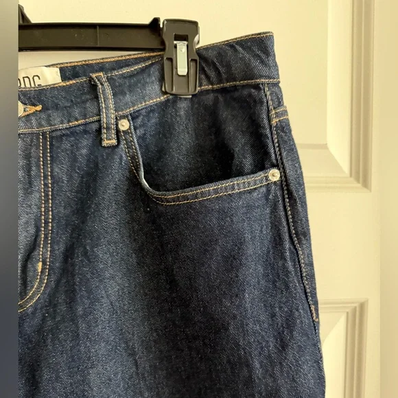 NWOT BDG Classic Blue Denim wide leg Jeans in dark wash - Picture 3 of 8
